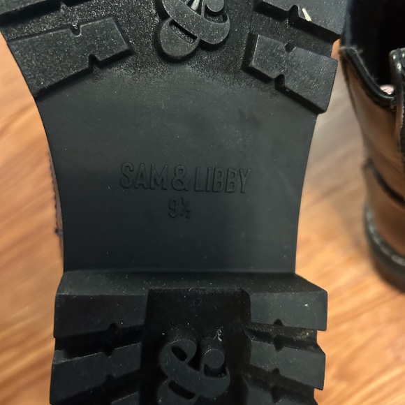 Women’s black chelsea boots size 9.5 - Picture 4 of 4